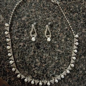 Matching necklace and earrings New without tags
